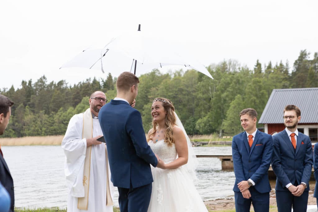 Laura & Marcus bröllop på Björkögården i Roslagen 1 juni 2019